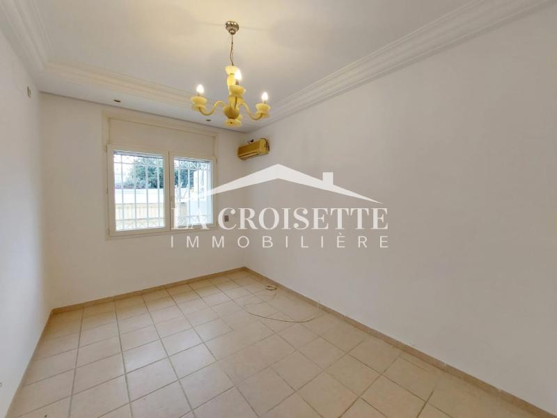 Appartement S+2 avec jardin à La Marsa 